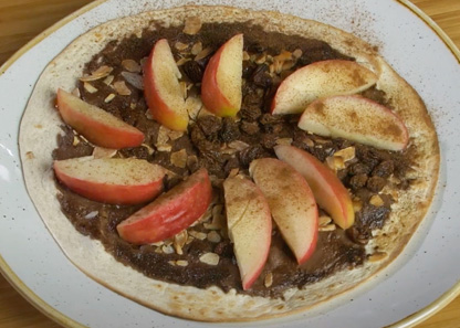 Sweet Tortilla Pizza Apple with Chocolate